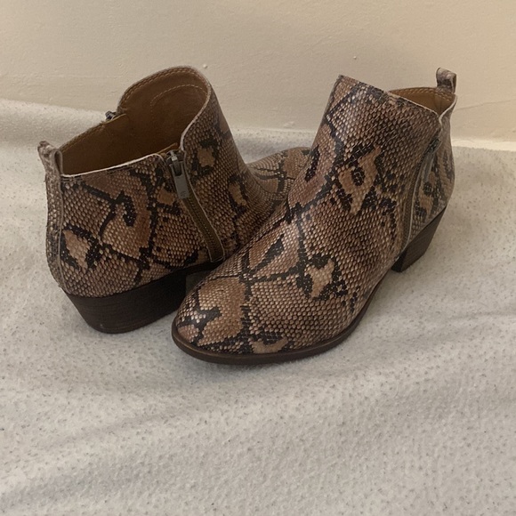 Snake Skin Lucky Brand Boots!! - Picture 5 of 6